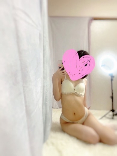 りこ【19歳が顔出し撮影可能】3